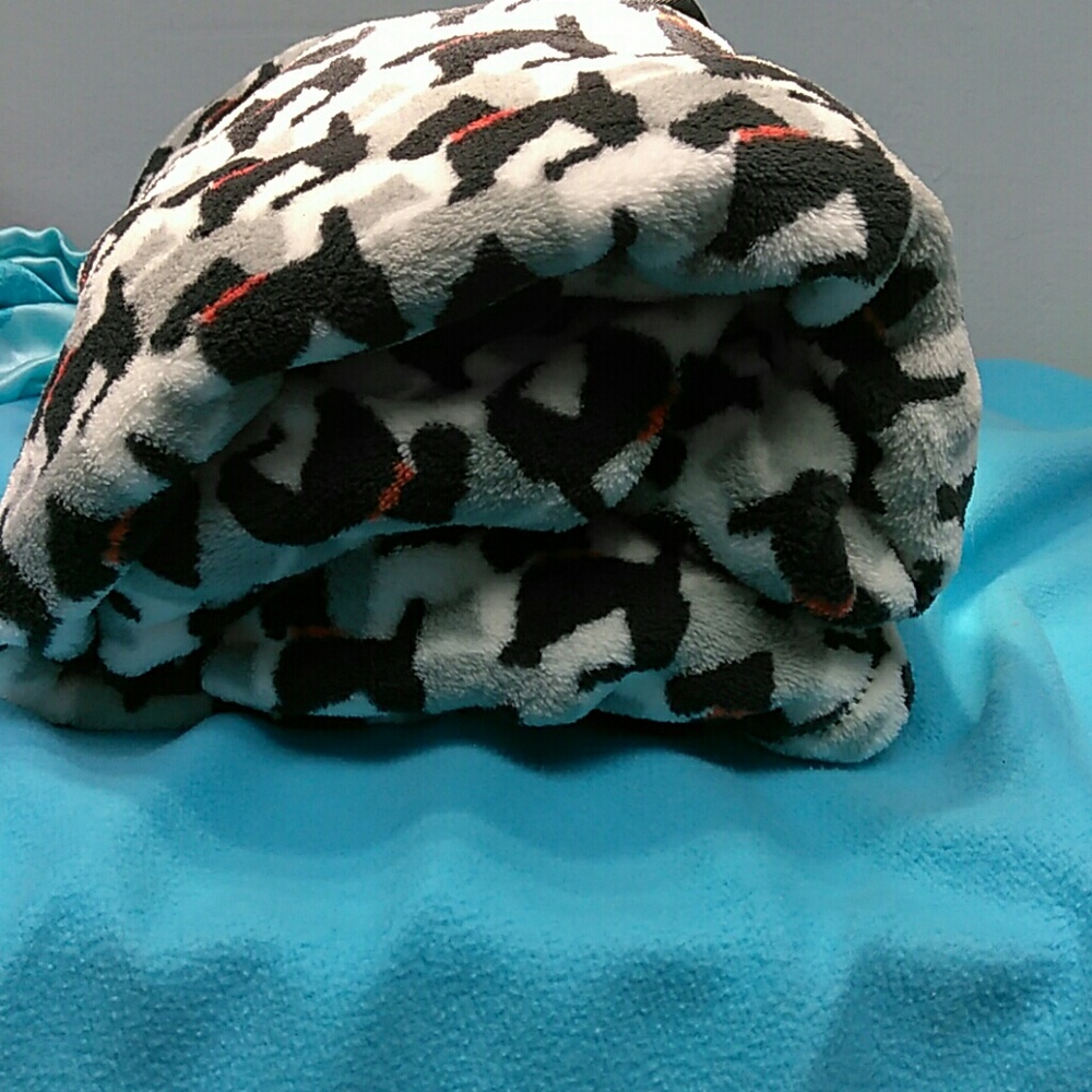 Very Bradley blanket